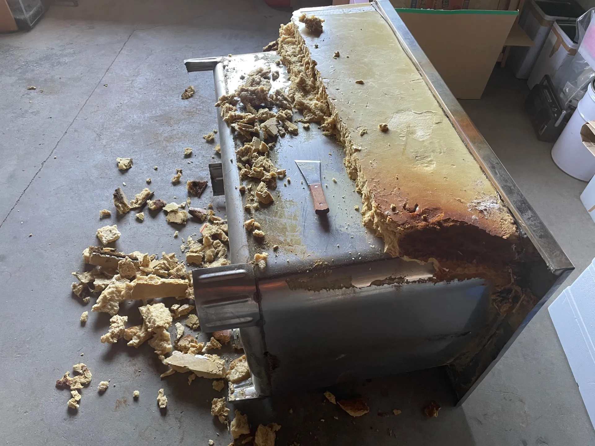 ステンレス浴槽解体・鉄クズ回収業者へ